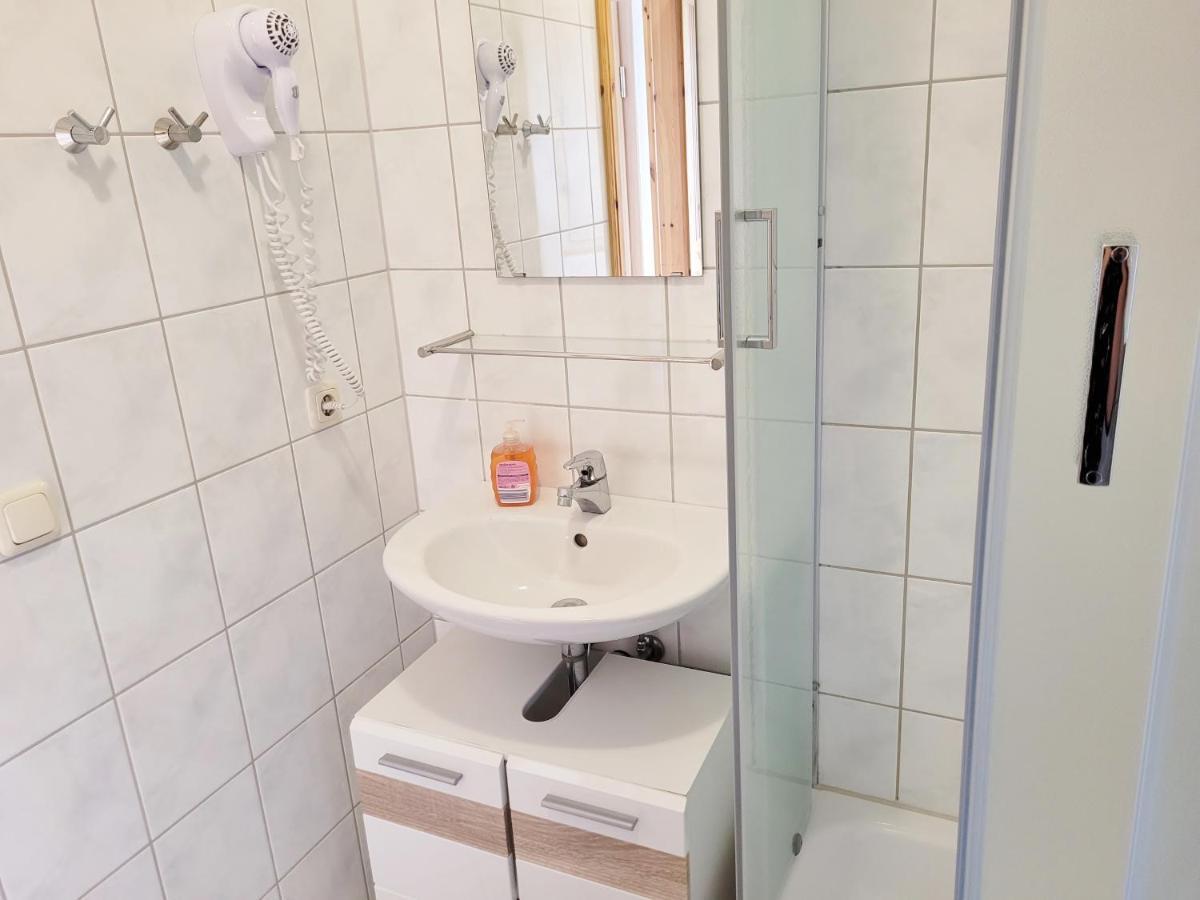 Pension Landhaus Teichgraf Wolgast Buitenkant foto