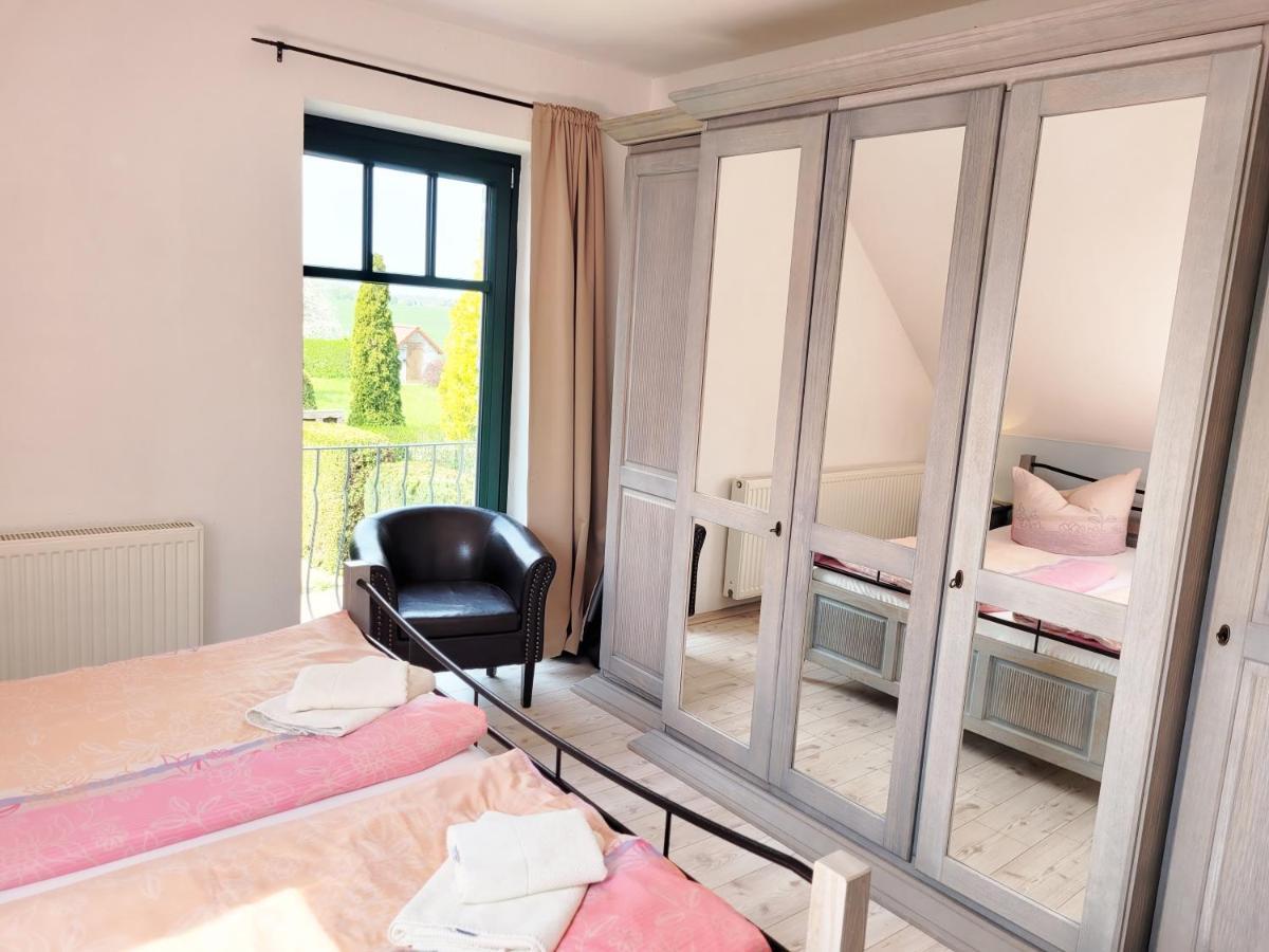 Pension Landhaus Teichgraf Wolgast Buitenkant foto