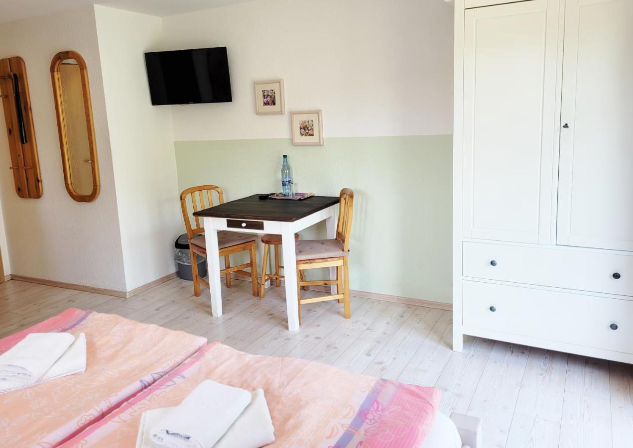 Pension Landhaus Teichgraf Wolgast Buitenkant foto